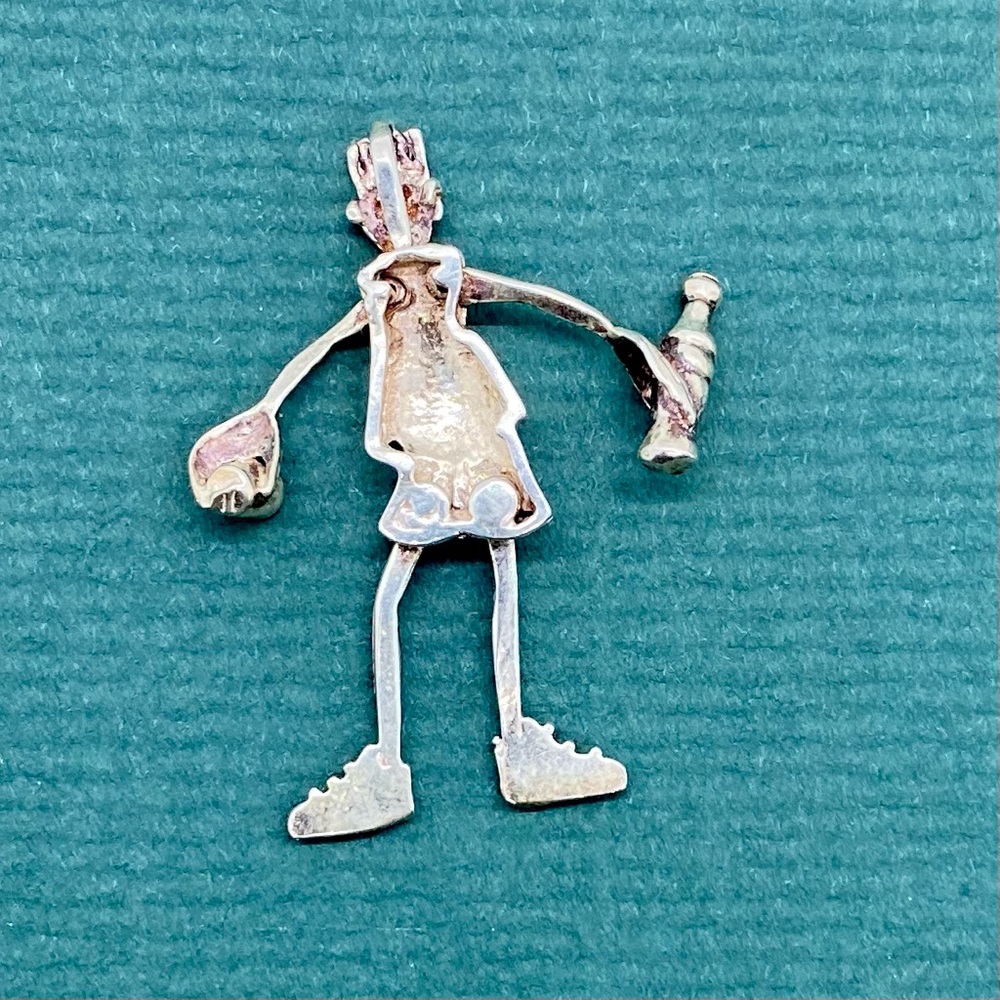 Silver charm youth with moving arms and legs - Picture 3 of 4